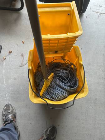 Mop and bucket for sale. - $20 (Tolleson)